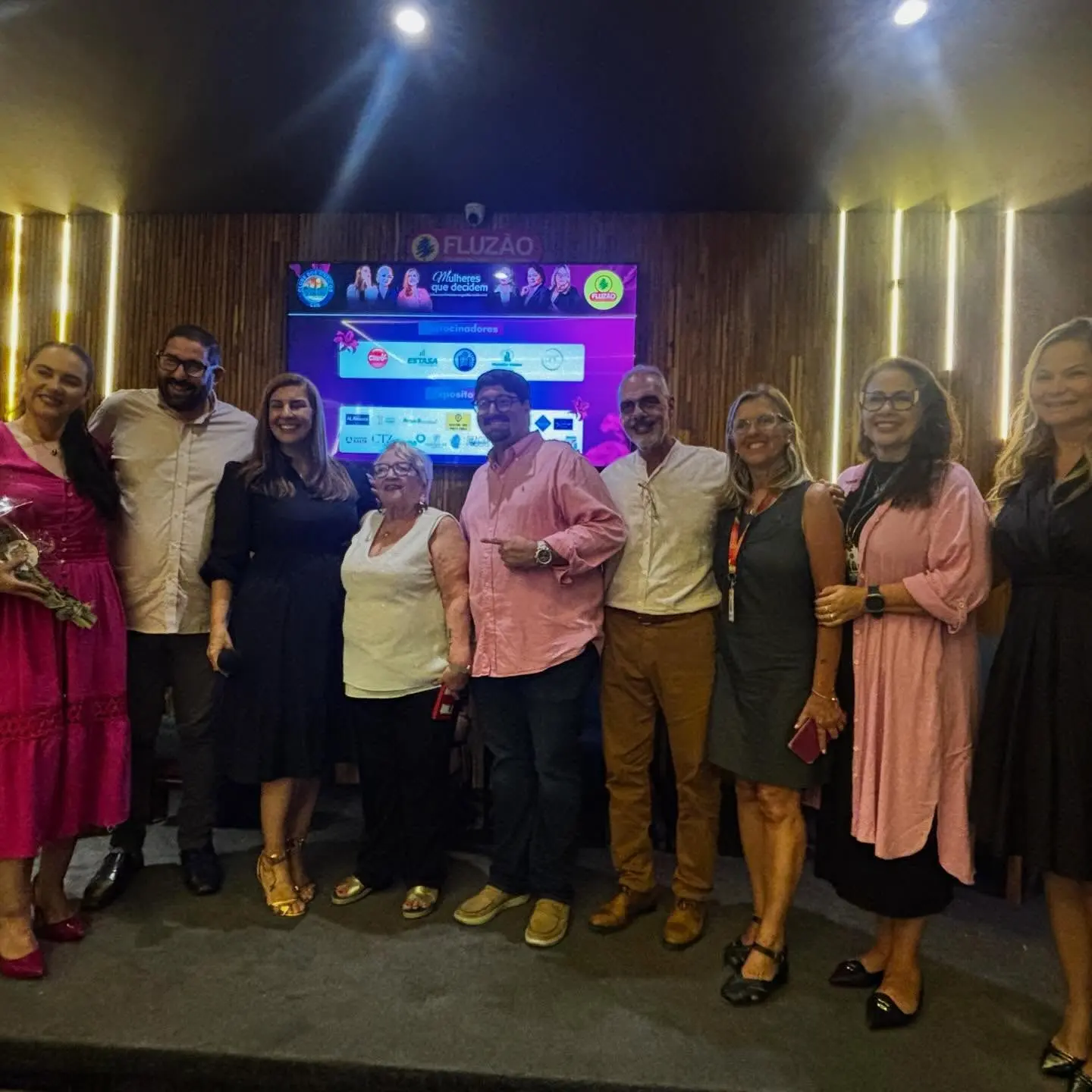 Clênia Lemos: Homenageada como Síndica Experiente e Colunista Condominial