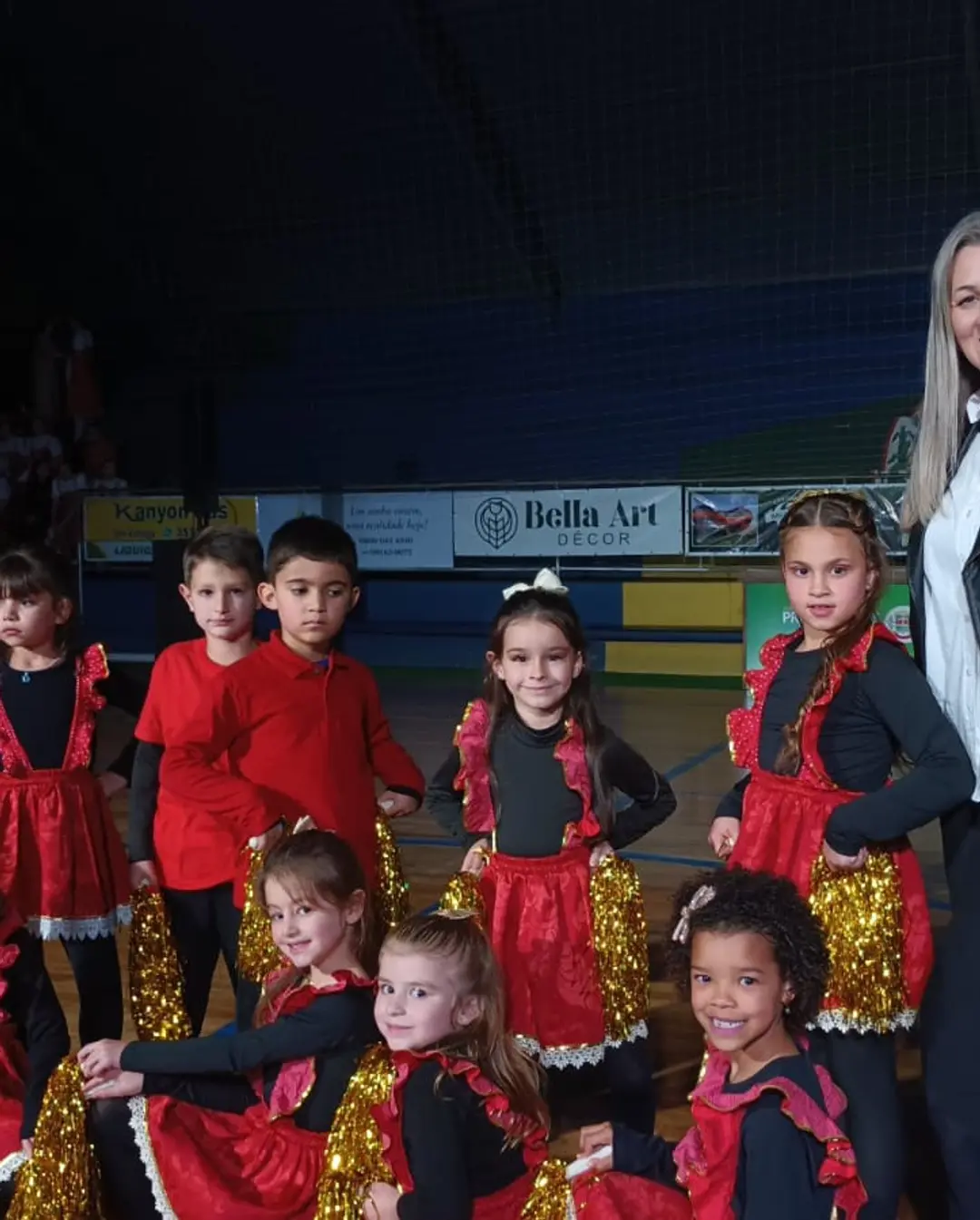 Mostra de Dança Encanta Público e Celebra Talentos em Praia Grande (SC)