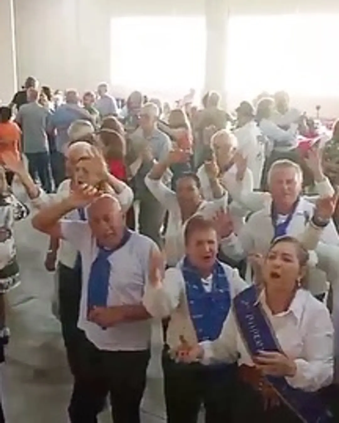 Baile da Maturidade em Dom Pedro de Alcântara Celebra a Alegria e Solidariedade