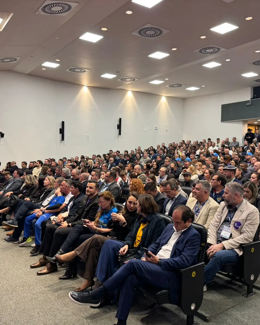 Fundação Juntos Podemos Recebe Apoio do Podemos e Declara Suporte a Jorginho Mello em Santa Catarina