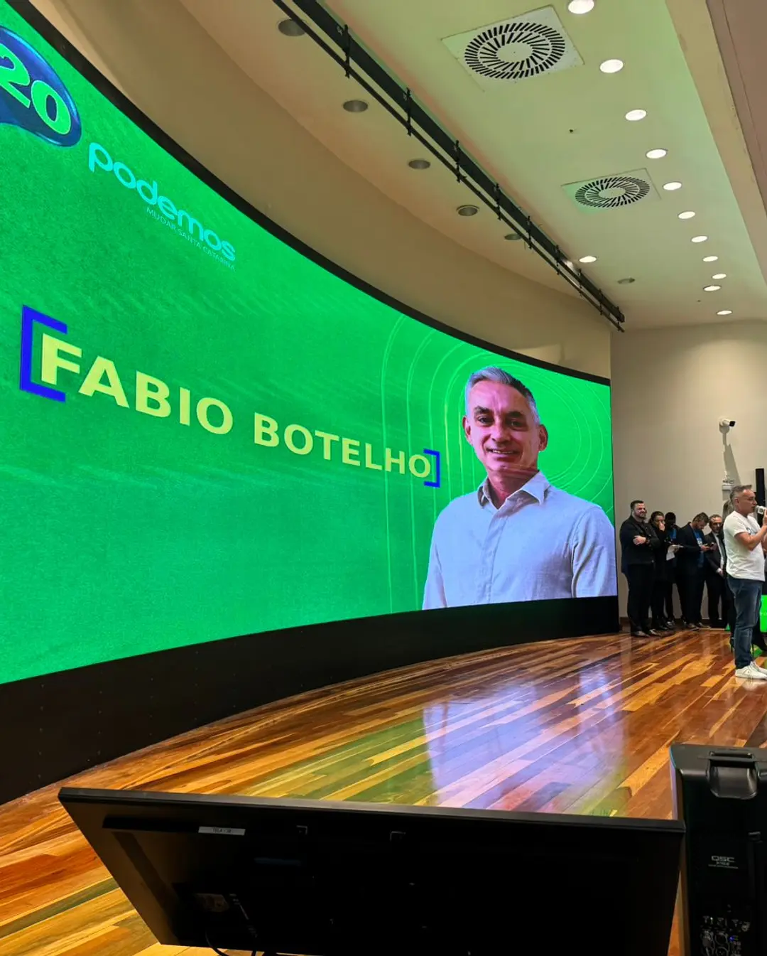 Fundação Juntos Podemos Recebe Apoio do Podemos e Declara Suporte a Jorginho Mello em Santa Catarina