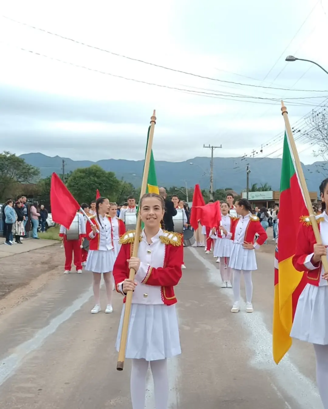 Mampituba Celebra 30 Anos com Desfile Cívico e Participação da Terceira Idade