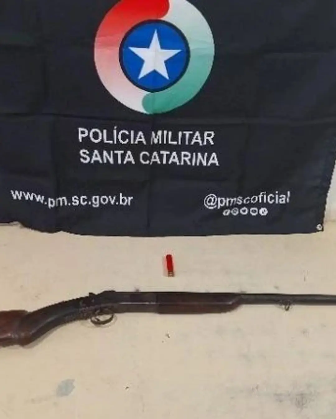 Homem é Preso por Porte Ilegal de Arma de Fogo na BR-101 em Santa Rosa do Sul