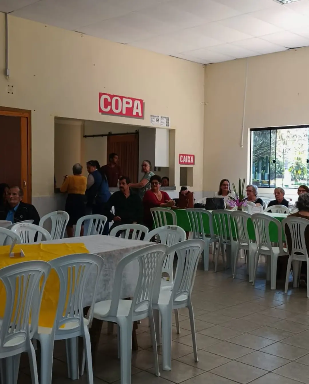 Baile da Primavera reúne grupos da Terceira Idade em Mampituba