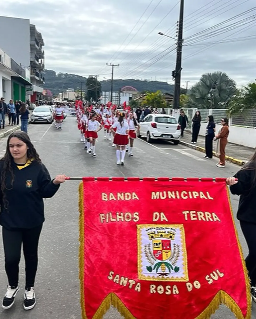 Santa Rosa do Sul Celebra a Independência com Desfile Cívico e Presença de Mais de 2 Mil Pessoas