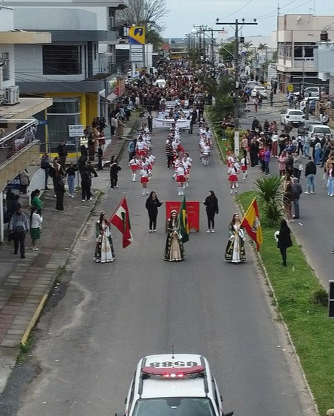 Santa Rosa do Sul Celebra a Independência com Desfile Cívico e Presença de Mais de 2 Mil Pessoas