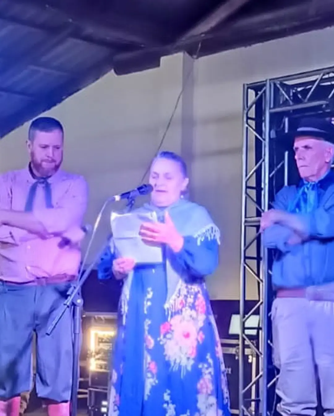 CTG Porteira do Faxinal Celebra Tradição Gaúcha em Praia Grande com Carreteiro e Homenagens