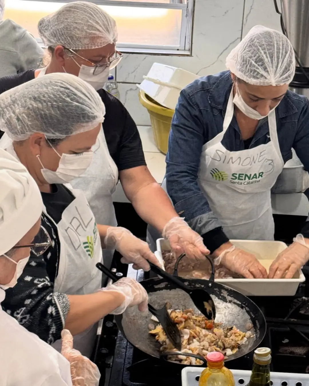 Balneário Gaivota Impulsiona Gastronomia Local com Curso de Culinária de Frutos do Mar