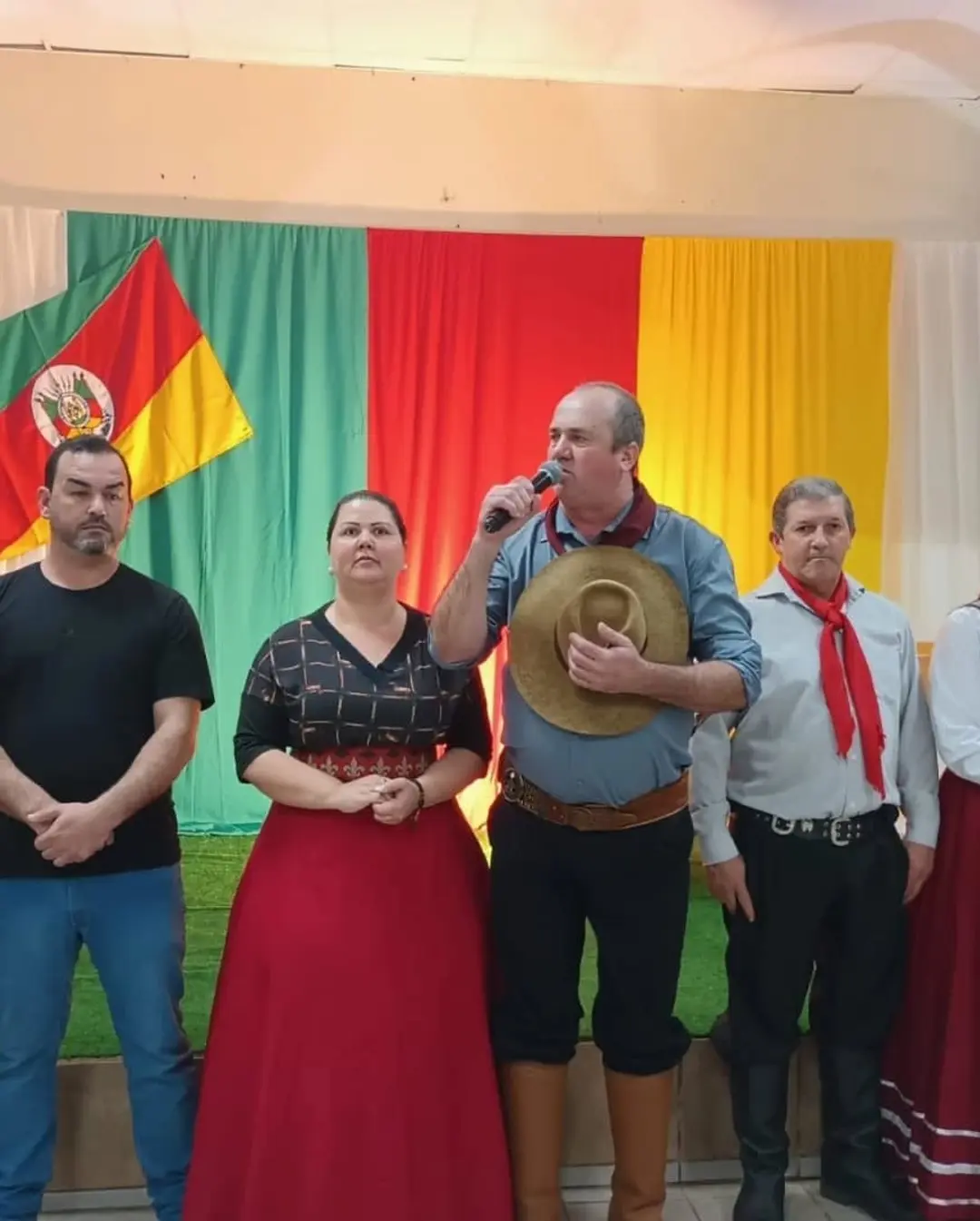 Semana Farroupilha de Mampituba Celebra Tradição Gaúcha com Festa e Homenagens