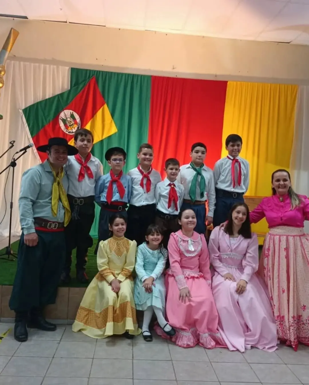 Semana Farroupilha de Mampituba Celebra Tradição Gaúcha com Festa e Homenagens