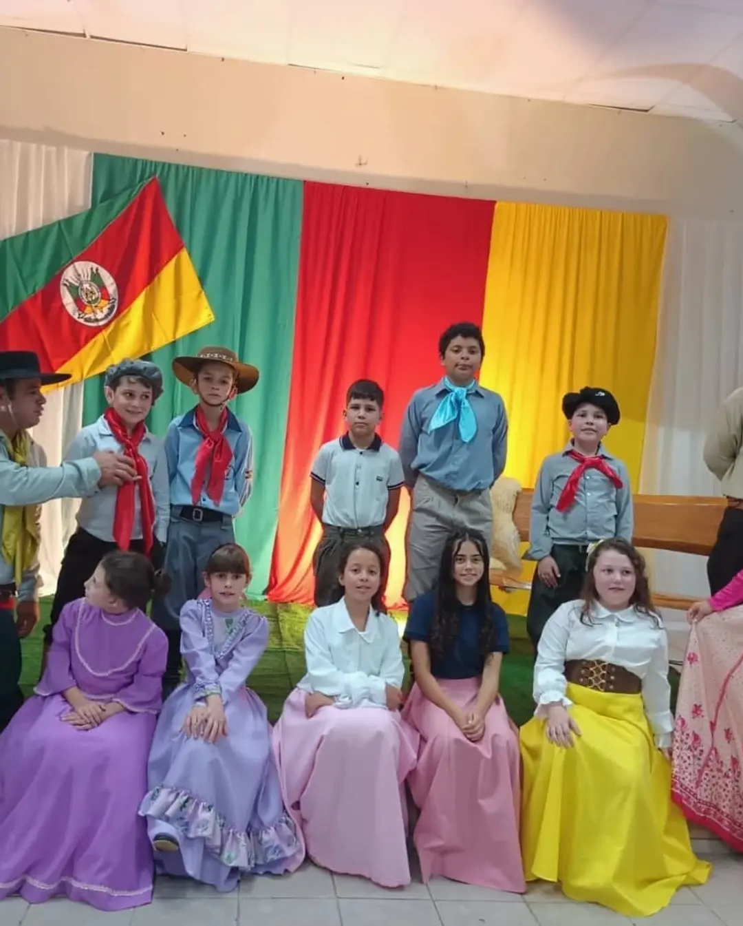 Semana Farroupilha de Mampituba Celebra Tradição Gaúcha com Festa e Homenagens