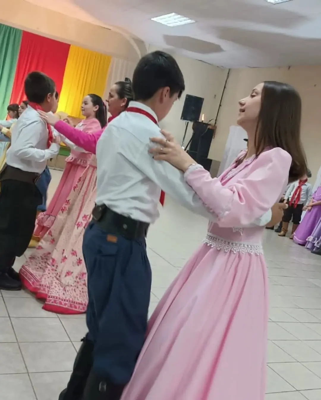 Semana Farroupilha de Mampituba Celebra Tradição Gaúcha com Festa e Homenagens