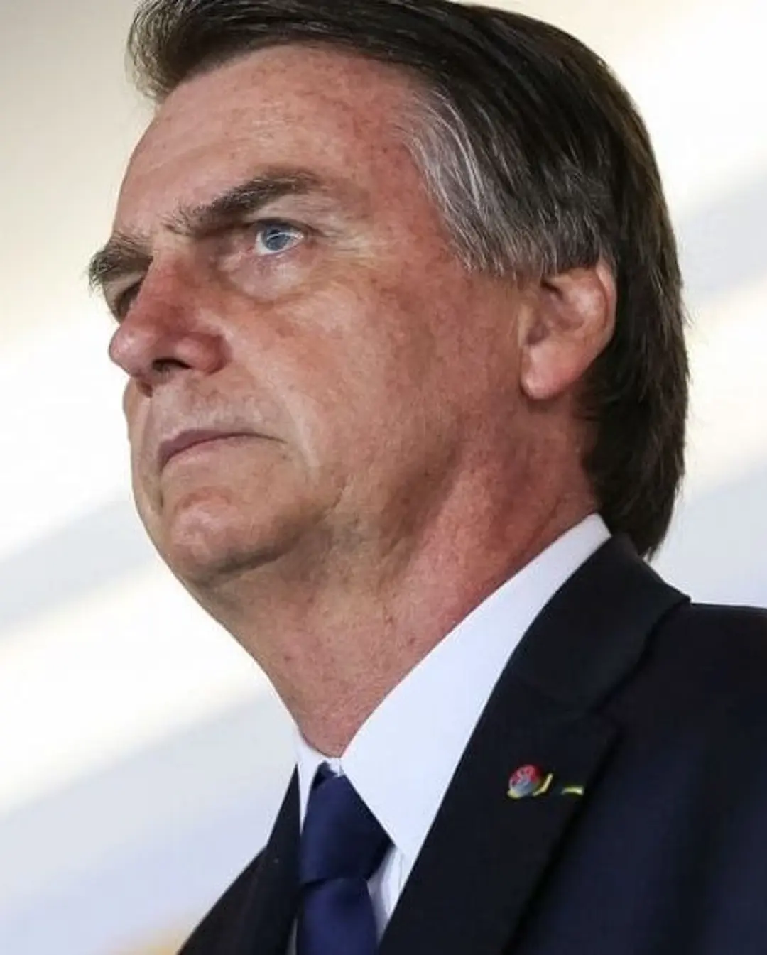 Bolsonaro Diagnosticado com Câncer de Pele: Entenda o Carcinoma de Células Escamosas