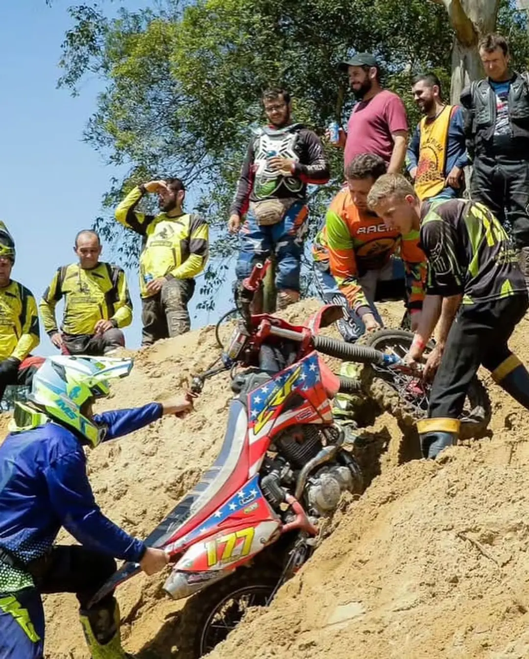 Acelere para Anita Garibaldi: Desafio de Motos Agita Balneário Gaivota!