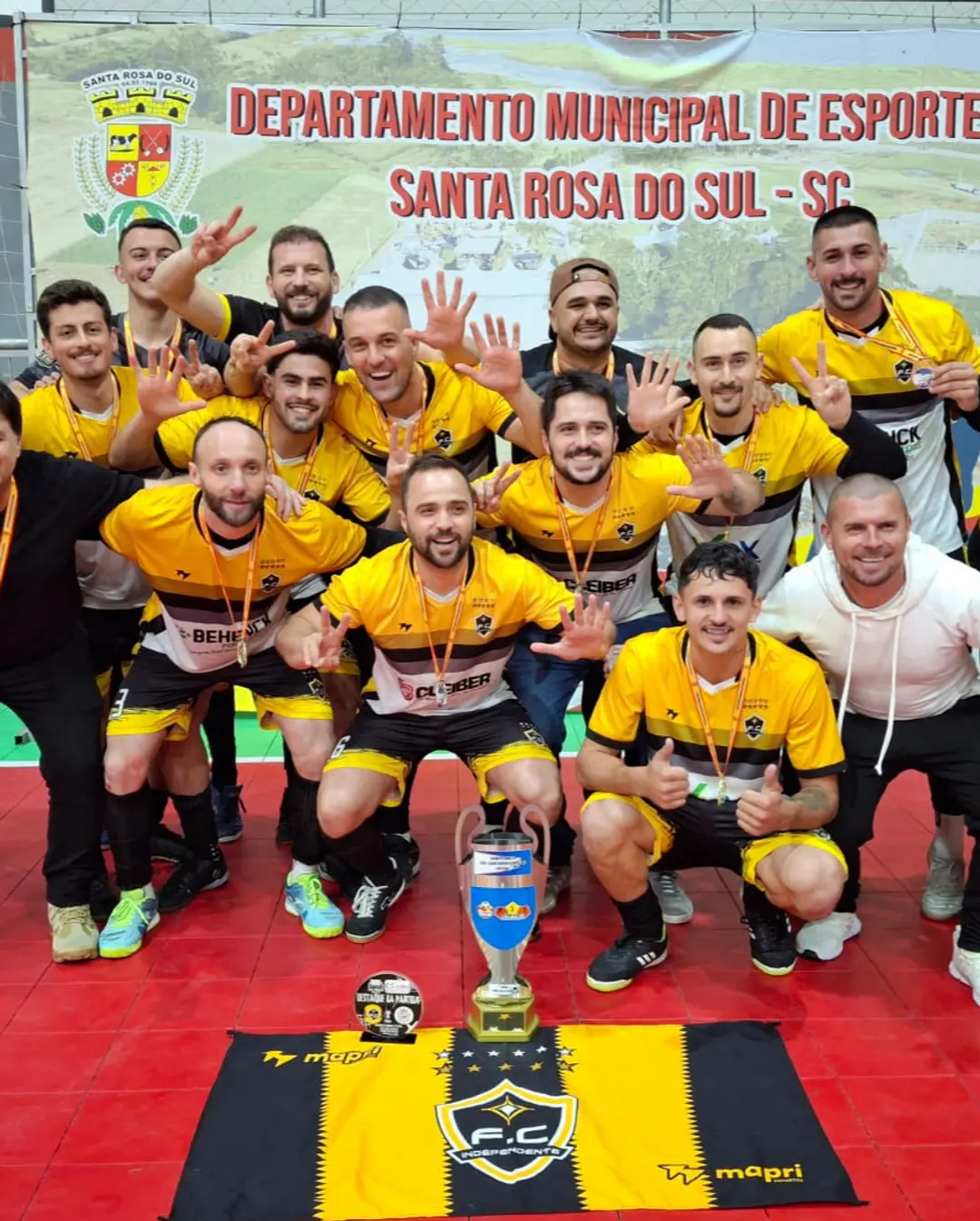 Cruzeiro e Independente Brilham no Campeonato Sul-Santarrosense de Futsal 2025