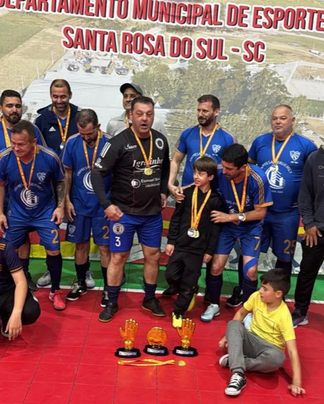 Cruzeiro e Independente Brilham no Campeonato Sul-Santarrosense de Futsal 2025