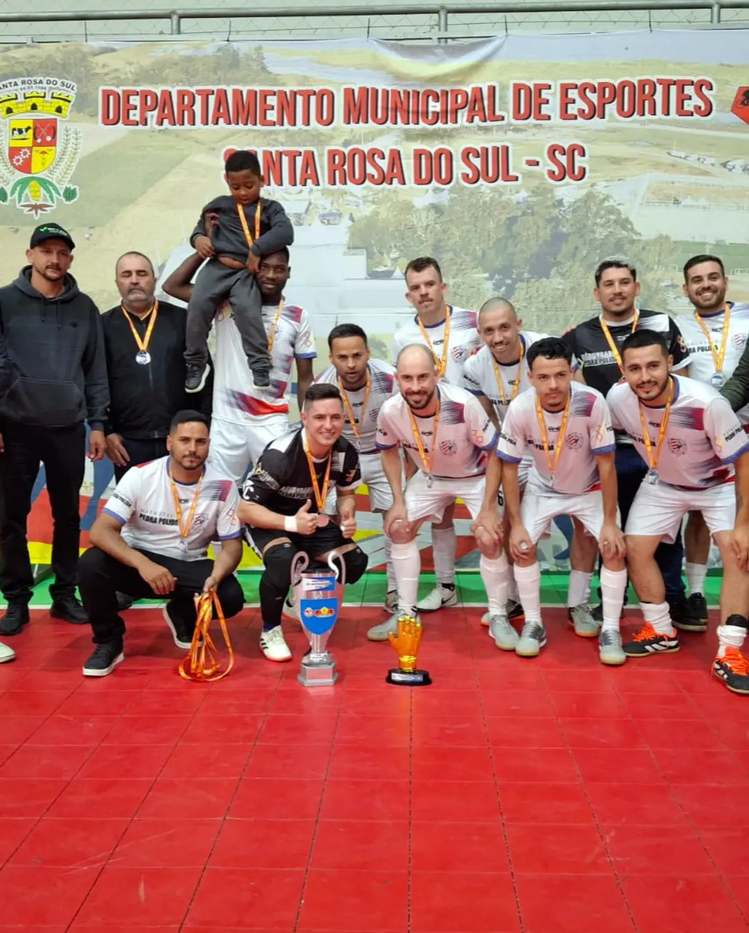 Cruzeiro e Independente Brilham no Campeonato Sul-Santarrosense de Futsal 2025