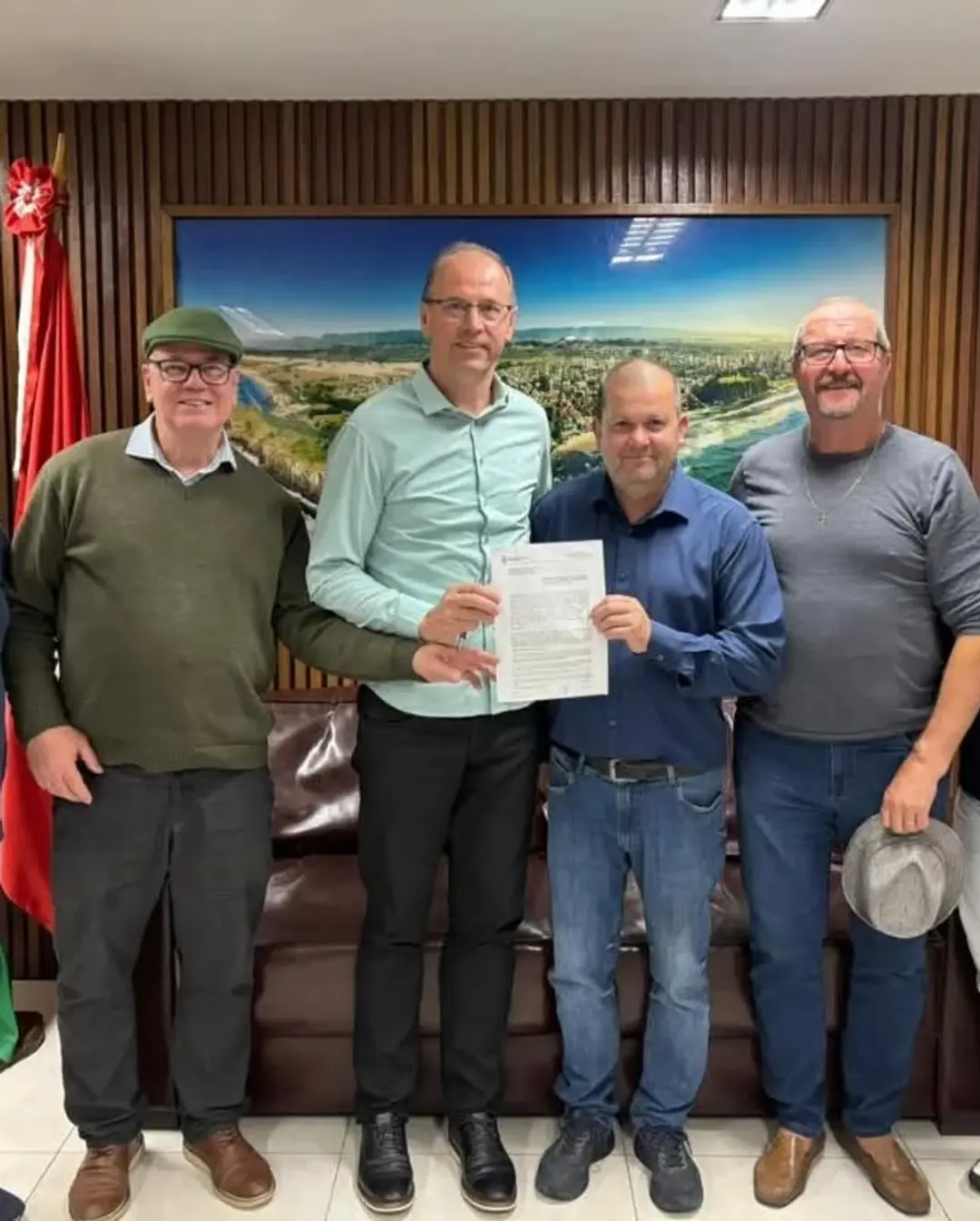 Prefeitura de Torres Fortalece Segurança Pública com Repasse de R$ 30 Mil à Associação de Policiais Militares