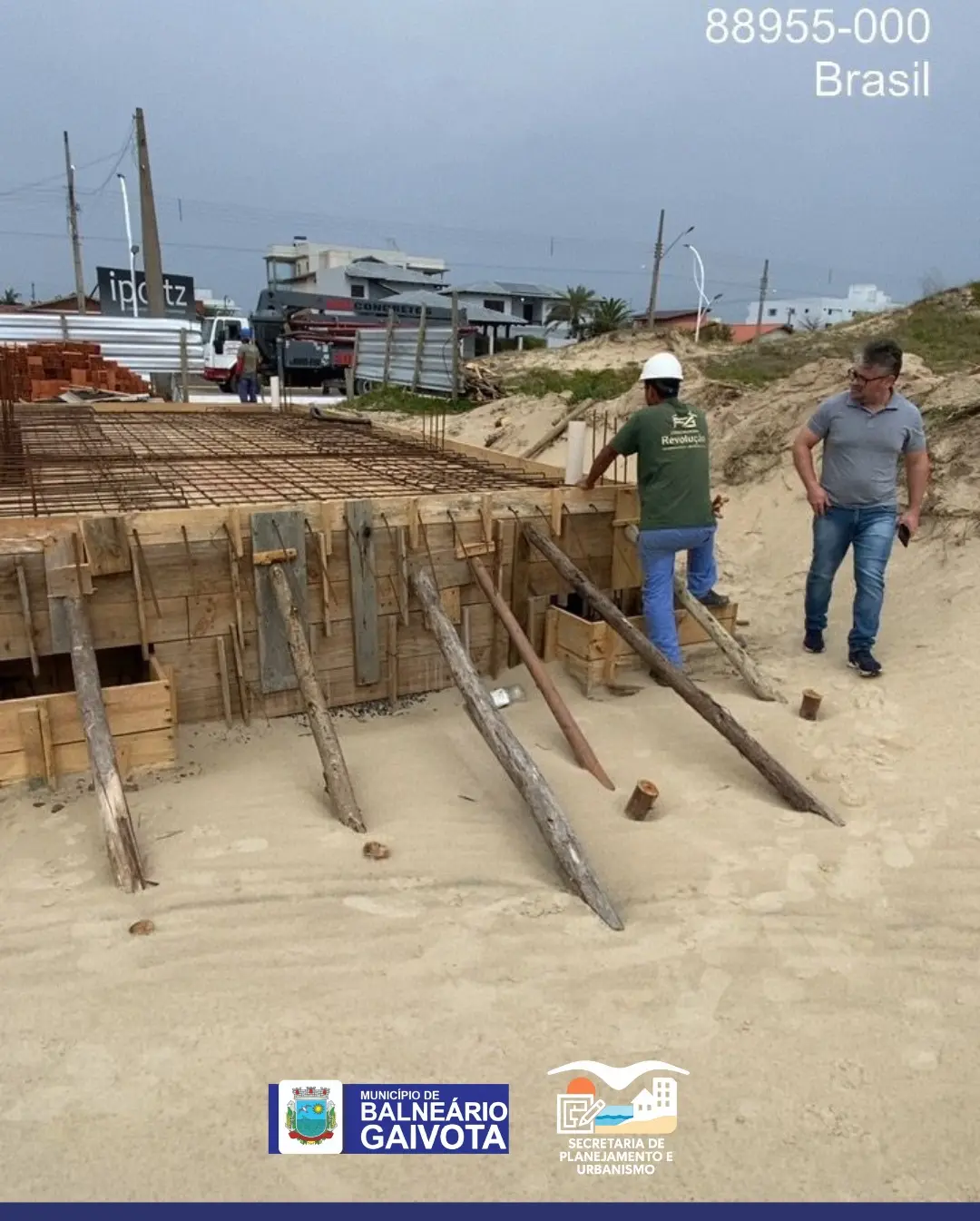 Balneário Gaivota Fiscaliza Concretagem da Fundação do Novo Posto de Guarda-Vidas