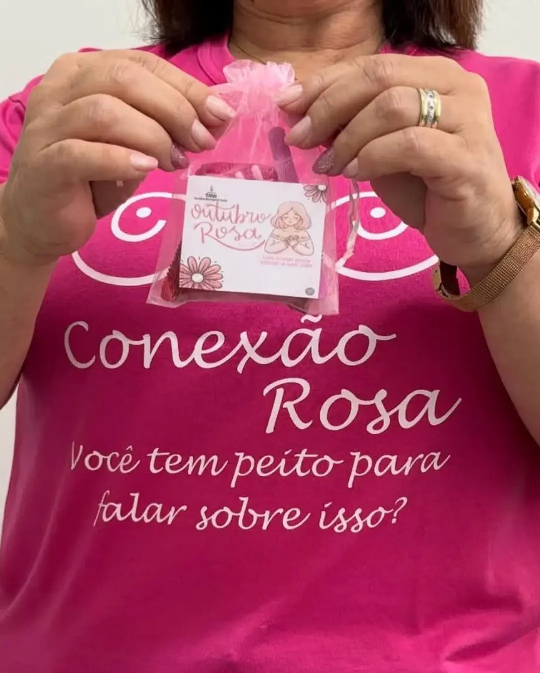 Turvo se une no Outubro Rosa em campanha de prevenção ao câncer de mama