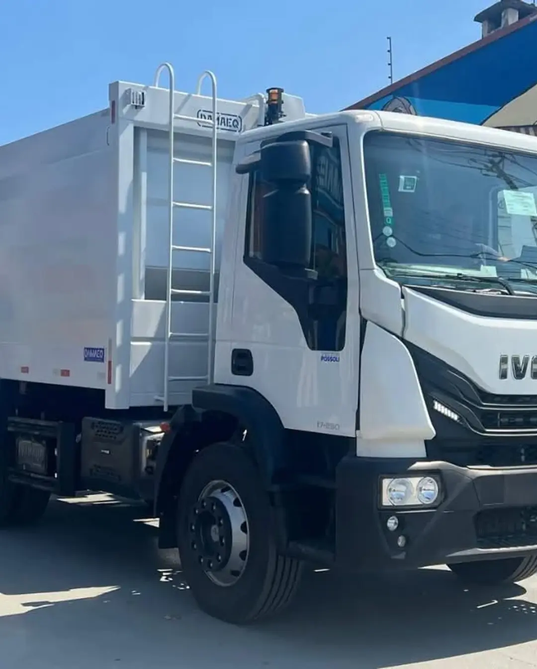 Timbé do Sul Garante Coleta de Lixo Eficiente com Novo Caminhão Compactador