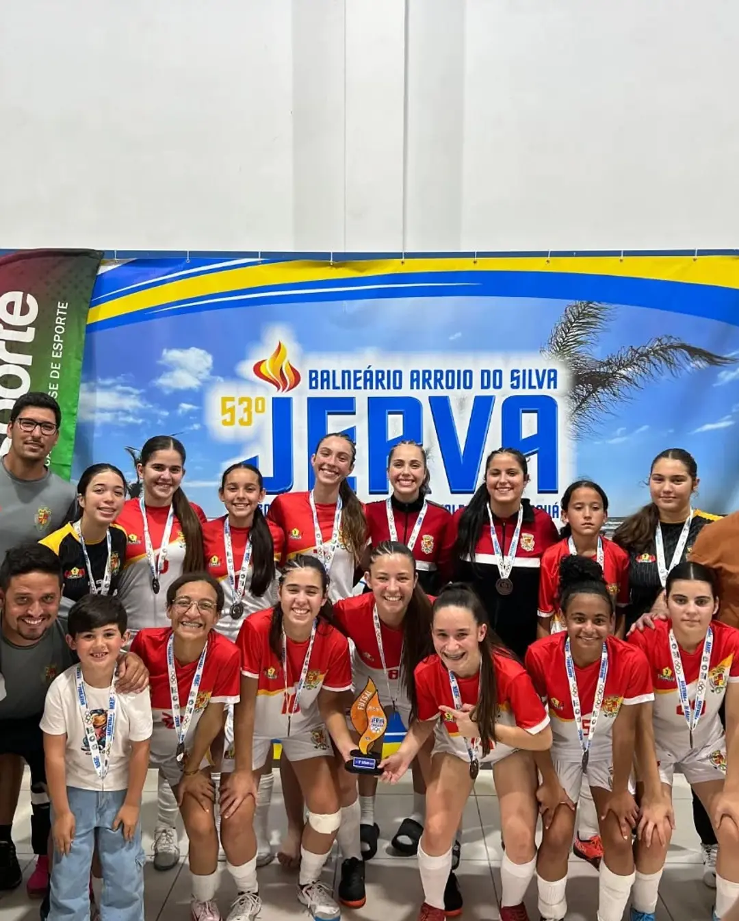 Santa Rosa do Sul Brilha no JERVA e PARAJERVA 2025 com Conquistas no Voleibol e Futsal