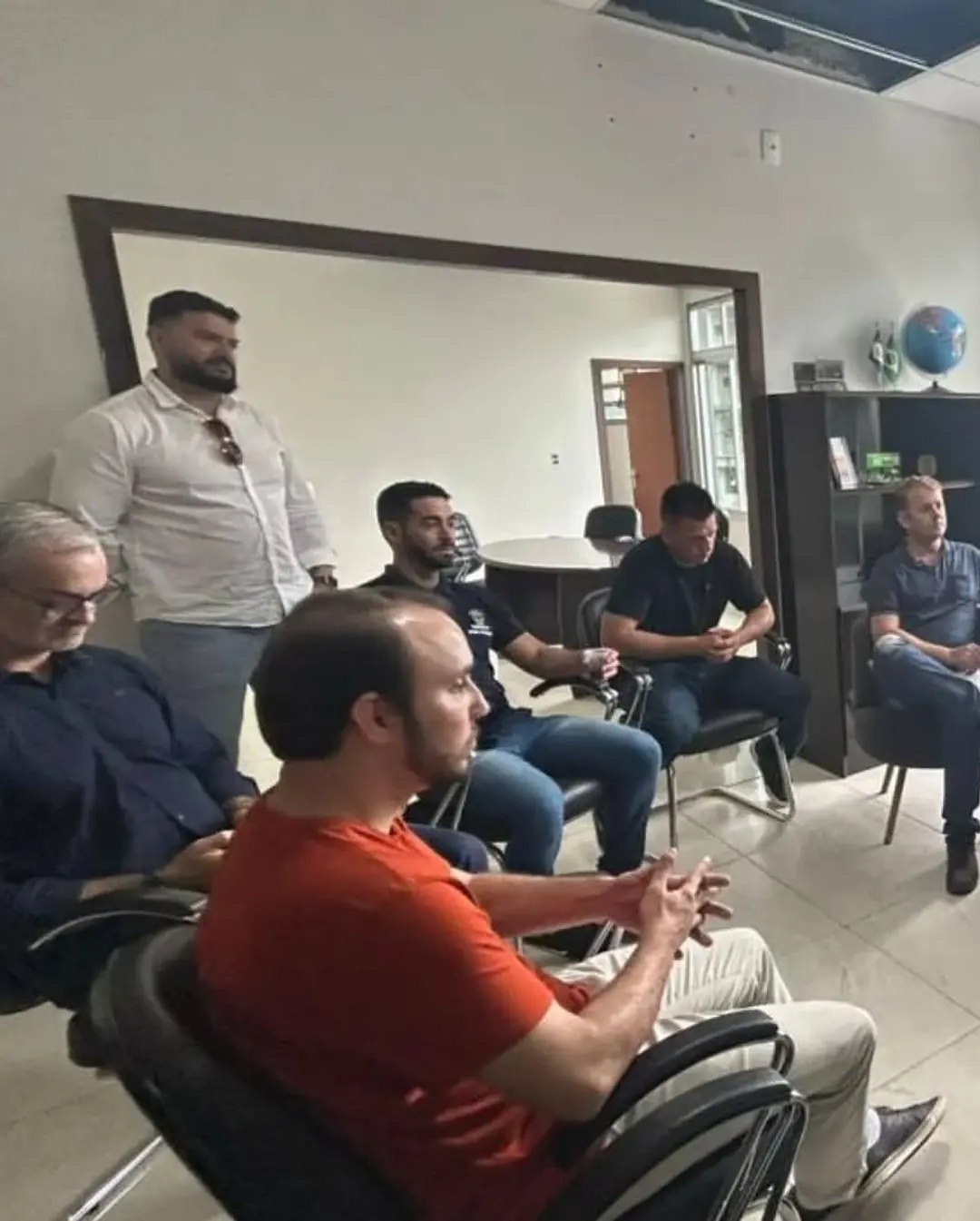 Meleiro Reforça Educação e Esporte com Nova Van Entregue pelo Deputado Jessé Lopes