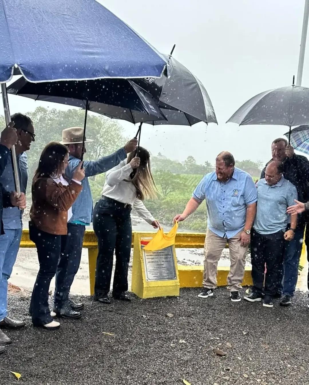 Morro Grande Celebra Inauguração de Ponte em Três Barras Apesar do Tempo Chuvoso