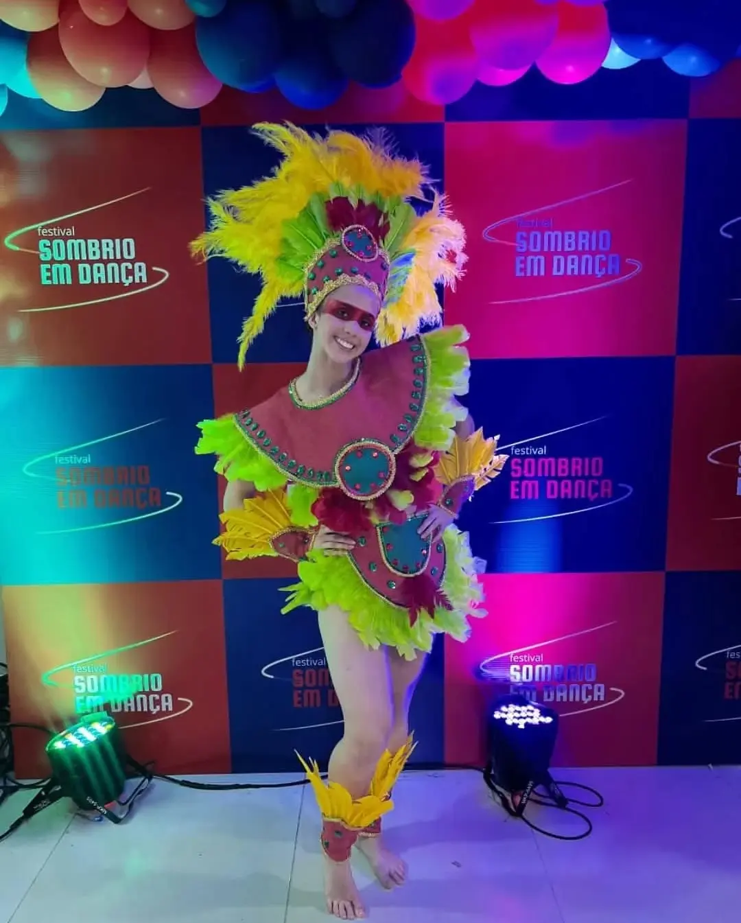 Grupo Nosso Ritmo de Praia Grande Brilha no Festival Sombrio em Dança