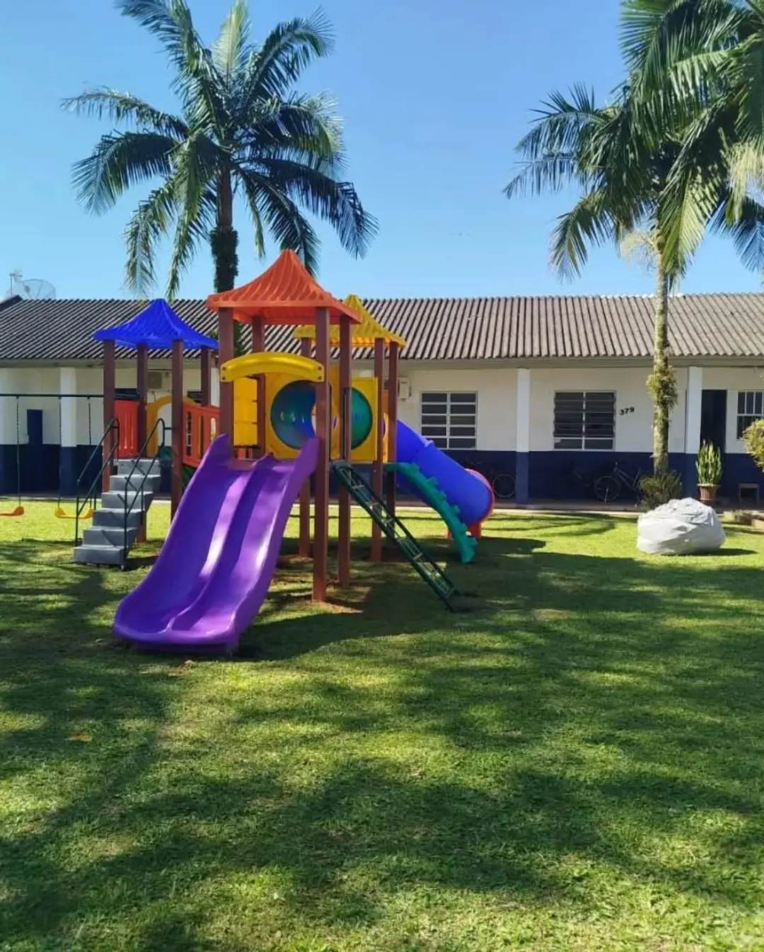 Timbé do Sul: EMEF Frei Modesto Ganha Novo Parque Infantil para a Alegria das Crianças
