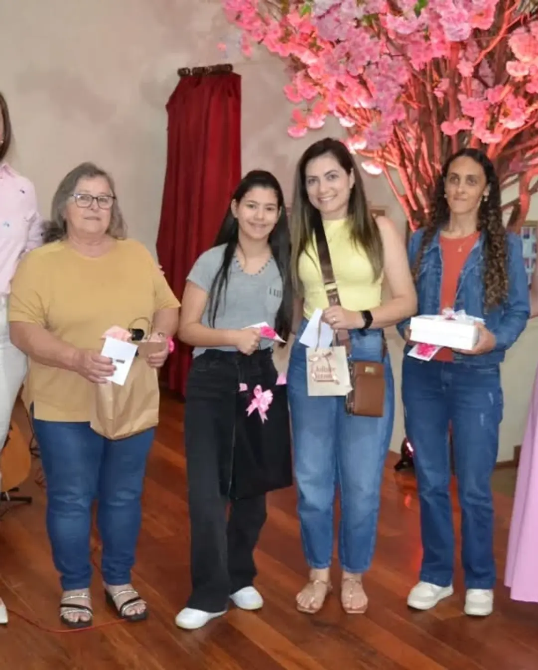 Morro Grande Celebra o Outubro Rosa com Noite de Empoderamento Feminino