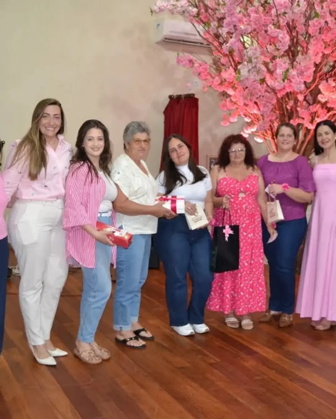 Morro Grande Celebra o Outubro Rosa com Noite de Empoderamento Feminino
