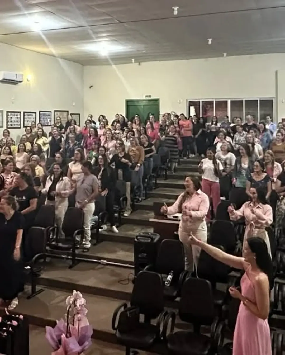 Morro Grande Celebra o Outubro Rosa com Noite de Empoderamento Feminino