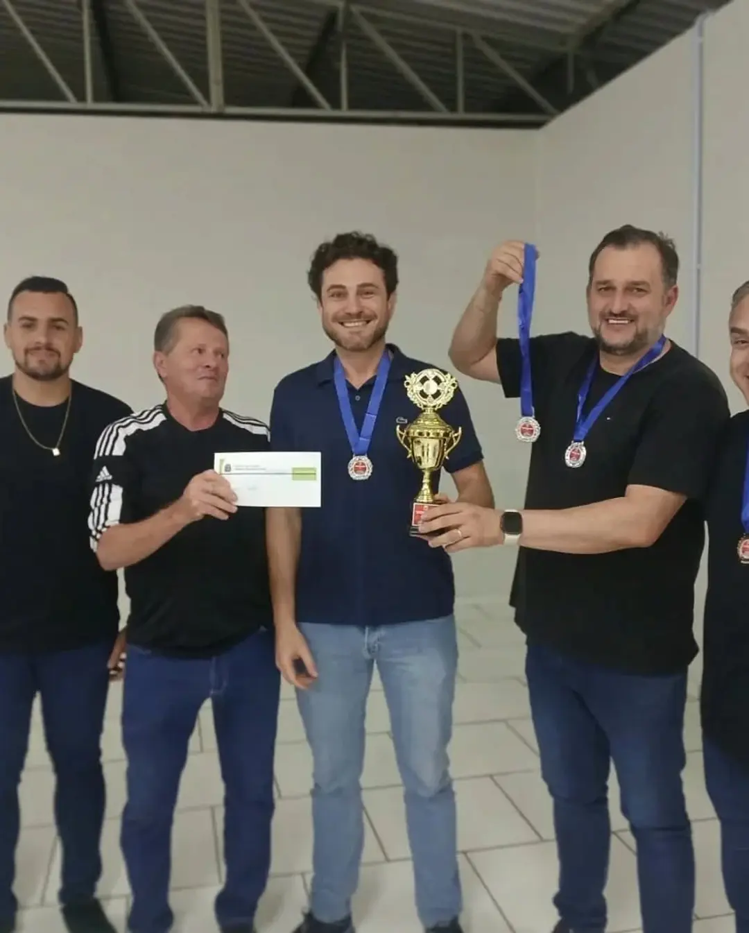 Ermo Coroa Campeões do Campeonato Municipal de Canastra 2025