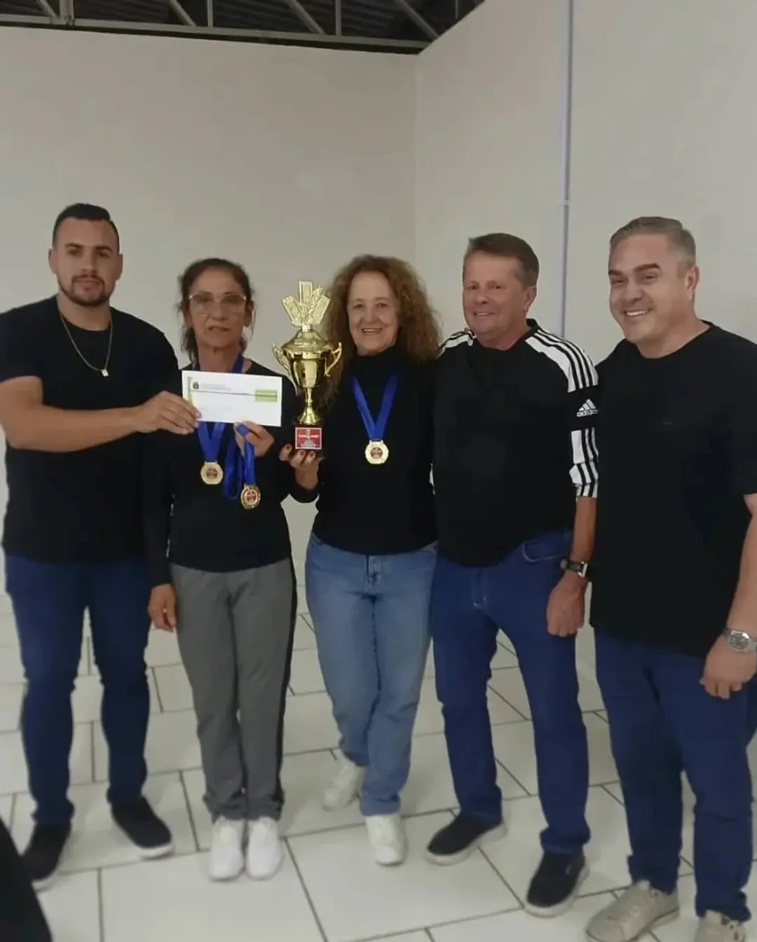 Ermo Coroa Campeões do Campeonato Municipal de Canastra 2025