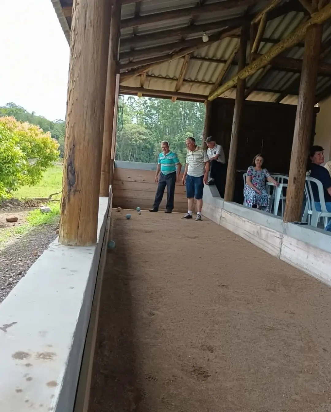 Competição de Bochas em Mampituba Celebra a Terceira Idade com Premiação e Café da Tarde
