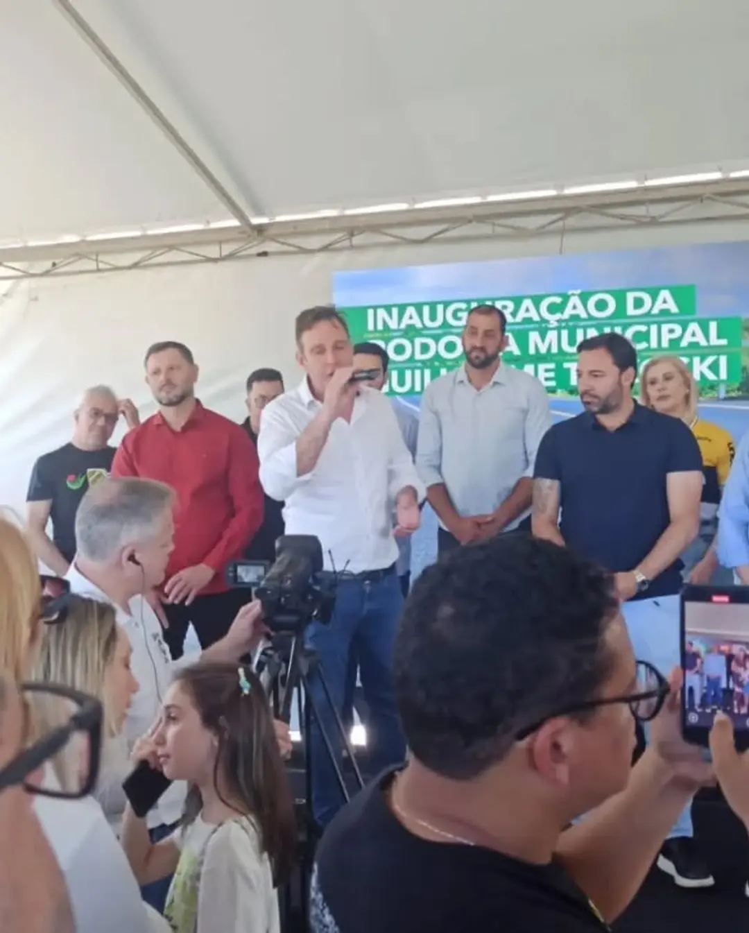 Sombrio Celebra Inauguração da Rodovia Municipal Guilherme Tiskoski com Presença de Autoridades