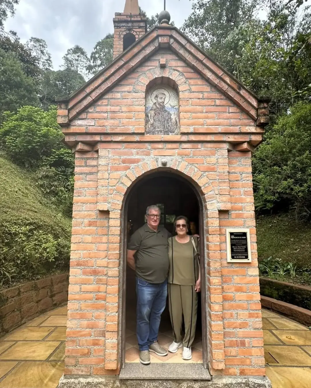 Grupo Saberes e Afetos Encerra Atividades de 2025 com Passeio Memorável em Timbé do Sul