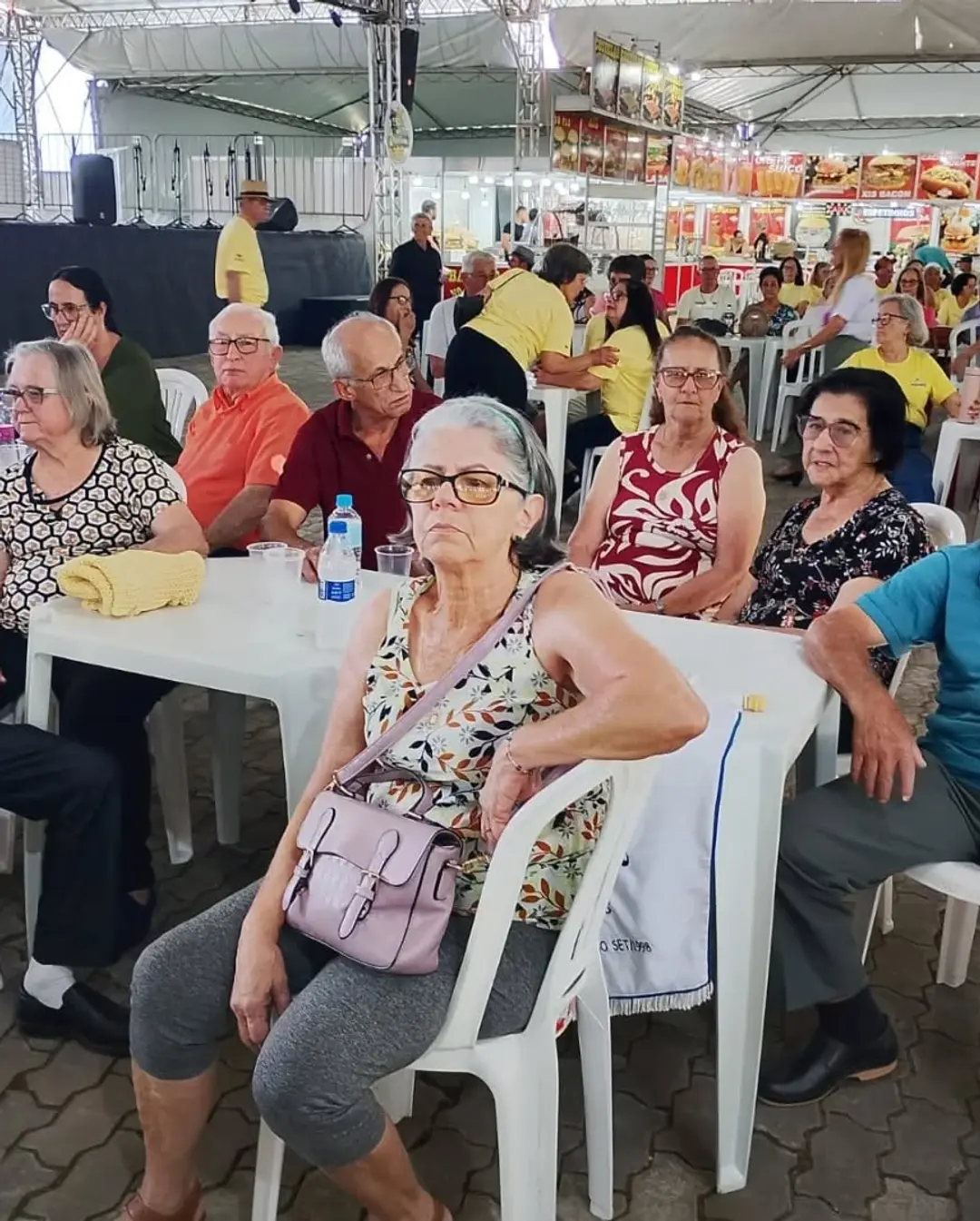 Grupo da Terceira Idade de Mampituba Desfruta de Tarde Agradável na Polvilhana
