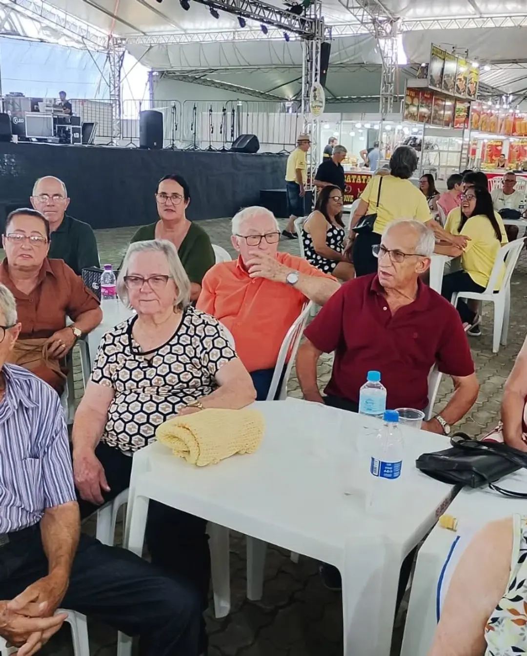 Grupo da Terceira Idade de Mampituba Desfruta de Tarde Agradável na Polvilhana