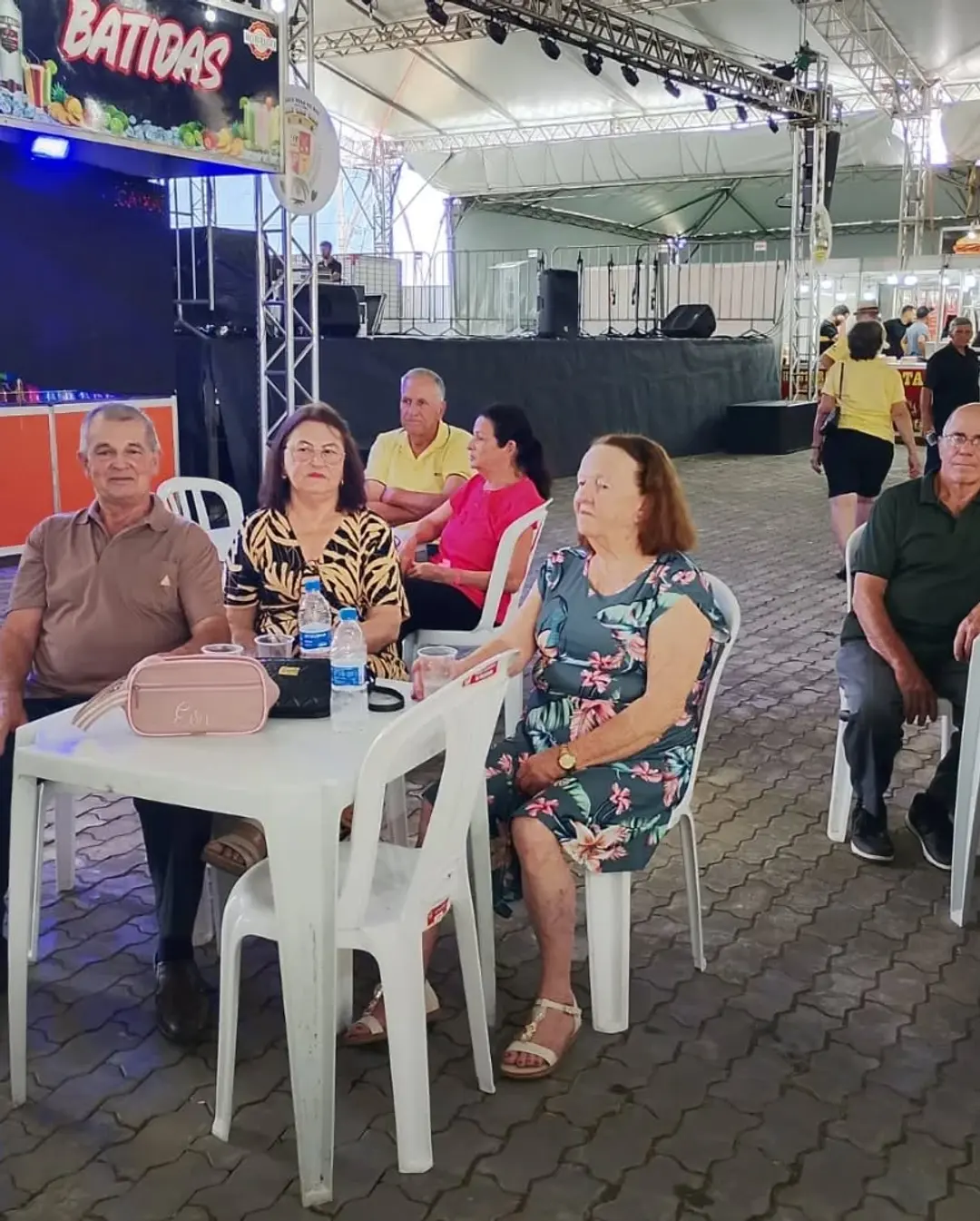 Grupo da Terceira Idade de Mampituba Desfruta de Tarde Agradável na Polvilhana