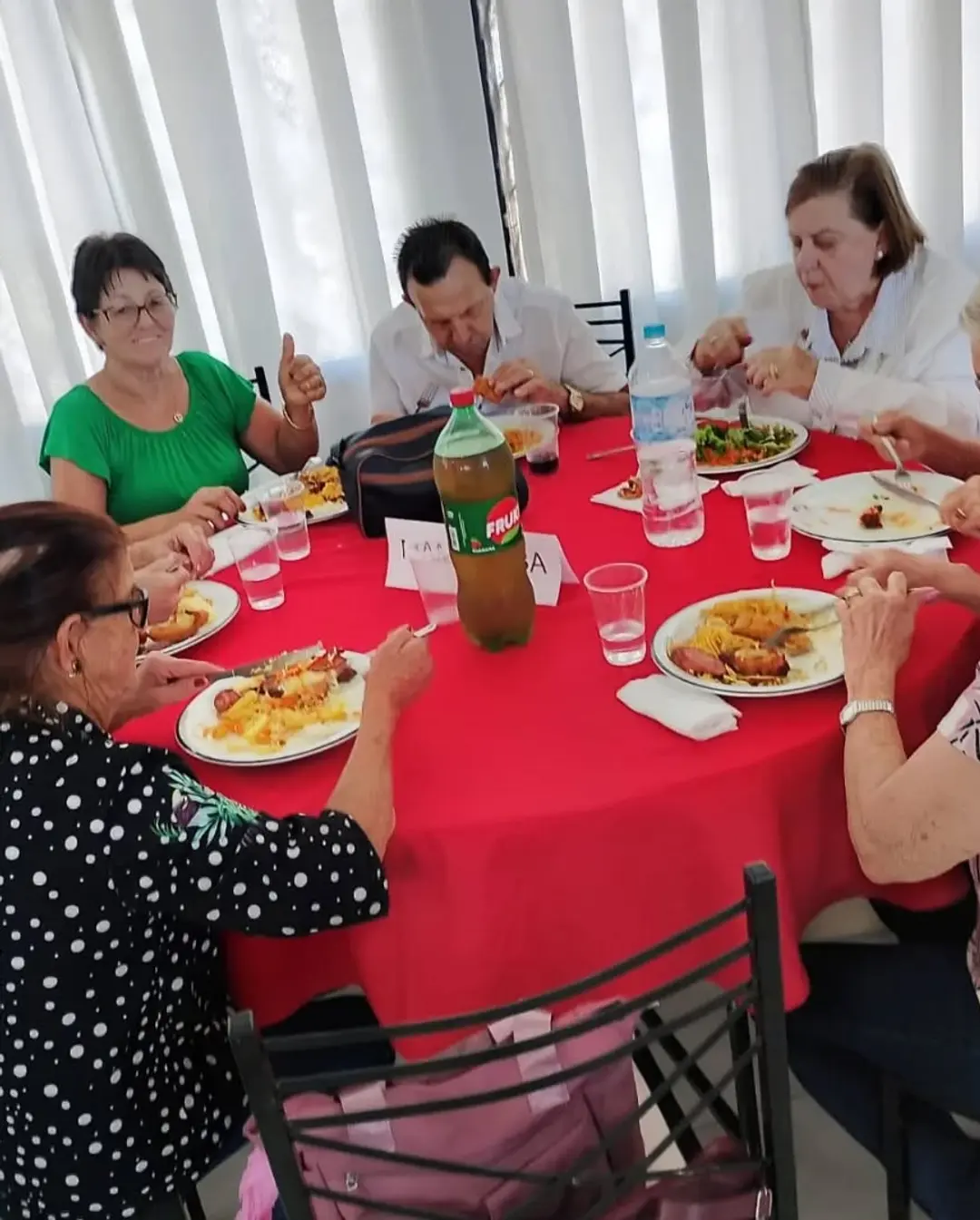 Grupo da Terceira Idade de Mampituba Desfruta de Tarde Agradável na Polvilhana