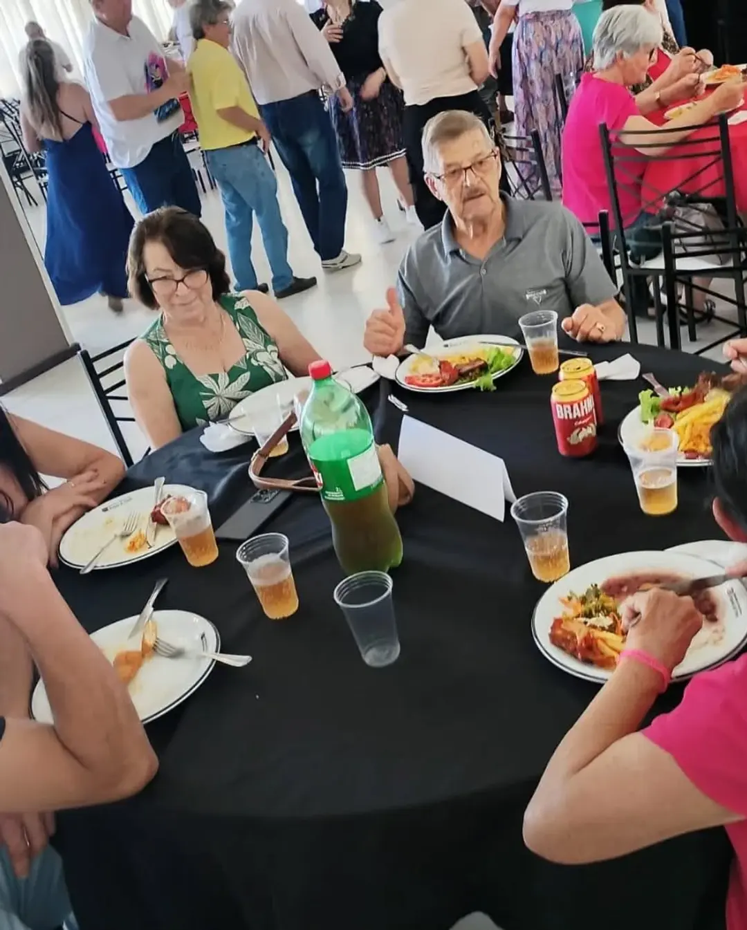 Grupo da Terceira Idade de Mampituba Desfruta de Tarde Agradável na Polvilhana