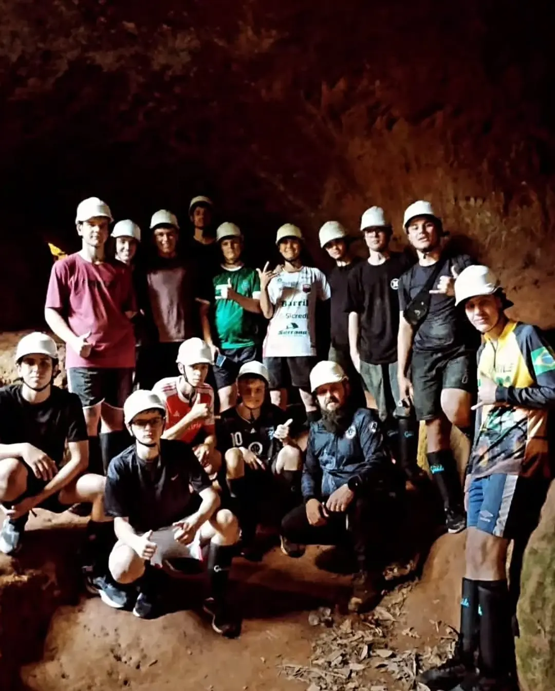 Estudantes de Mondaí Explorando o Geoparque Caminhos dos Cânions do Sul em Morro Grande