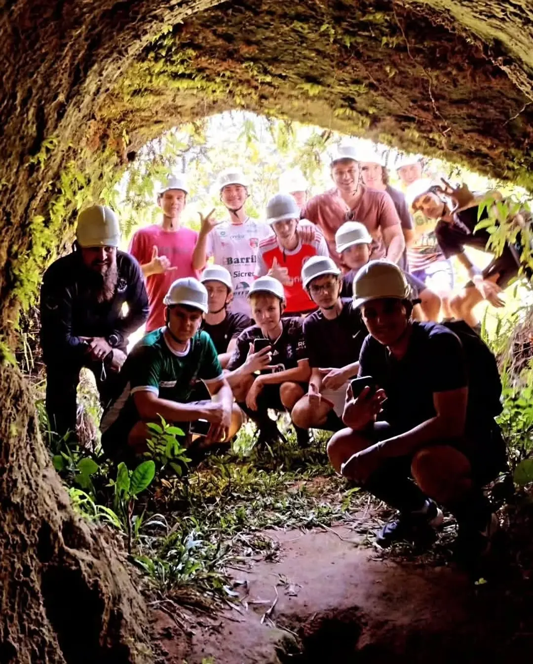 Estudantes de Mondaí Explorando o Geoparque Caminhos dos Cânions do Sul em Morro Grande