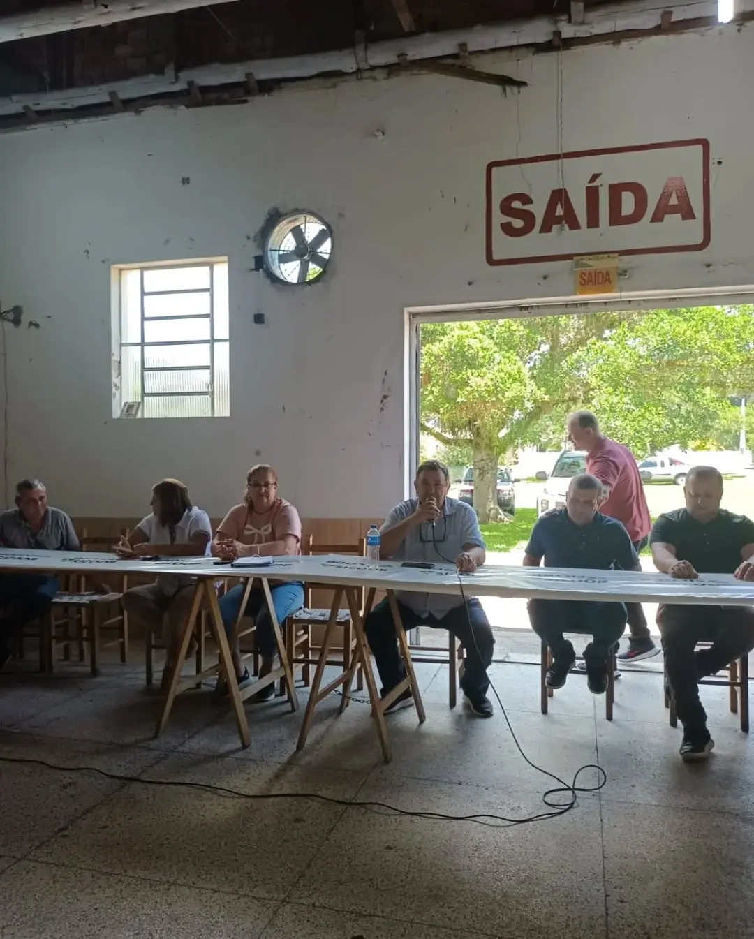 Moradores de Praia Grande e Jacinto Machado cobram conclusão da SC-108 em manifestação