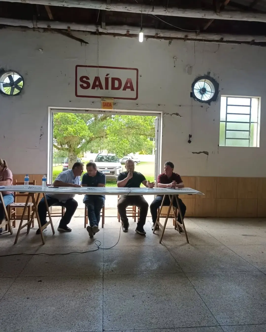 Moradores de Praia Grande e Jacinto Machado cobram conclusão da SC-108 em manifestação