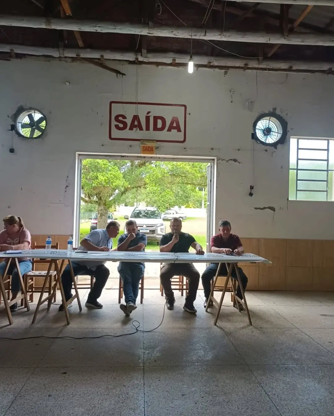 Moradores de Praia Grande e Jacinto Machado cobram conclusão da SC-108 em manifestação