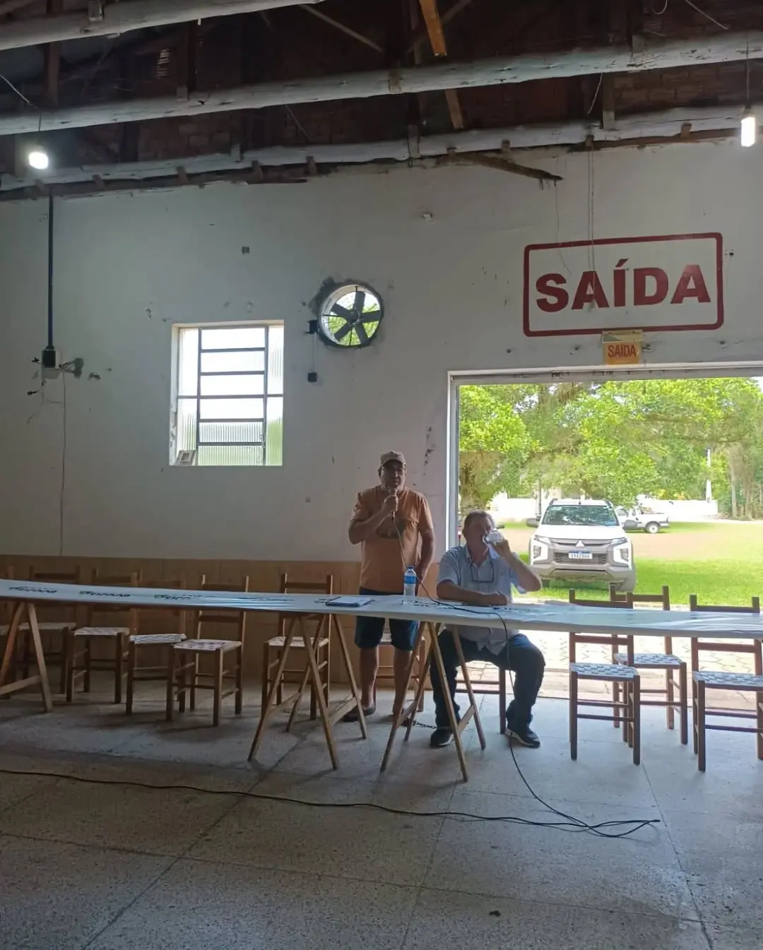 Moradores de Praia Grande e Jacinto Machado cobram conclusão da SC-108 em manifestação