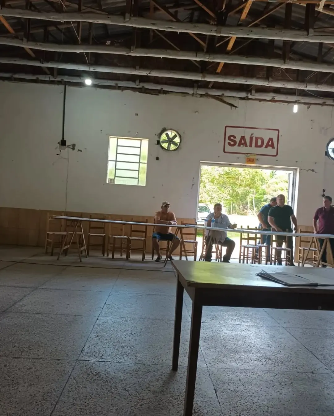 Moradores de Praia Grande e Jacinto Machado cobram conclusão da SC-108 em manifestação